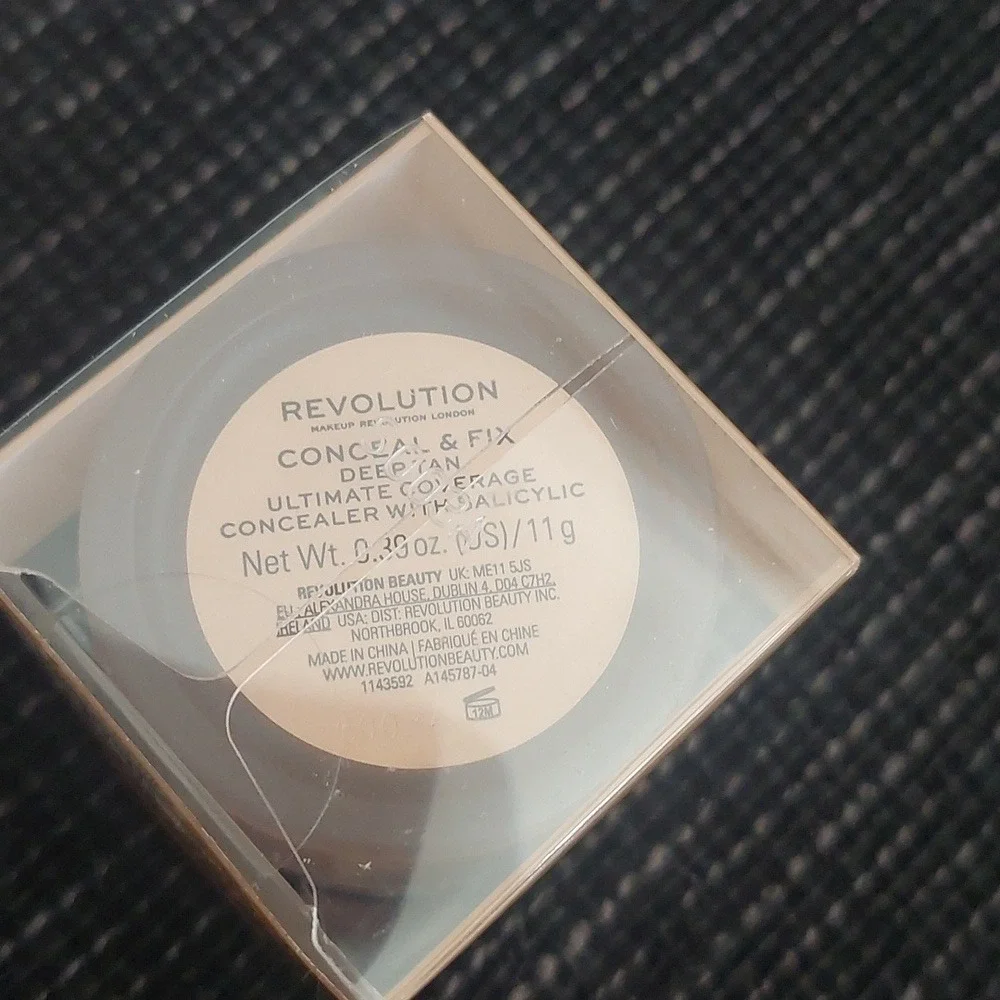 New‎ makeup revolution ultimate coverage concealer Deep Tan